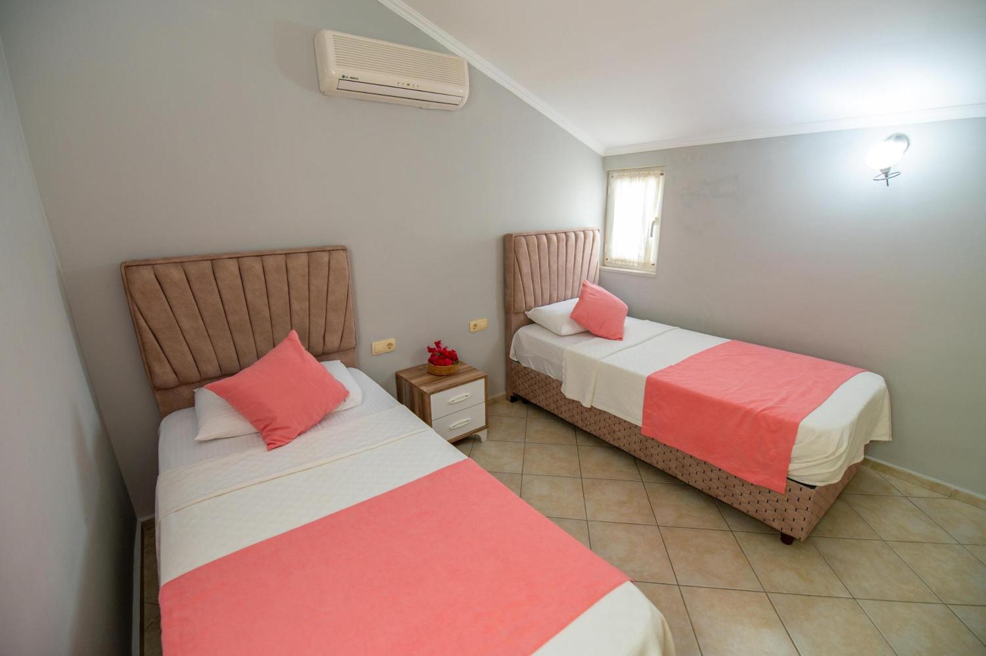 Sunset Beach Club Aqualettings Oyster 5 Fethiye Exterior photo